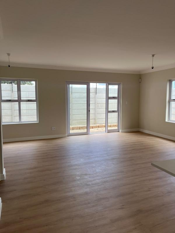 To Let 3 Bedroom Property for Rent in Pinehurst Western Cape